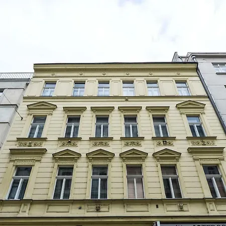 Vogue Near By Wenceslas Square Praag